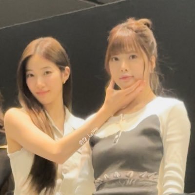 리마(りま)🍅ウンチェの上唇とカズハの眉毛