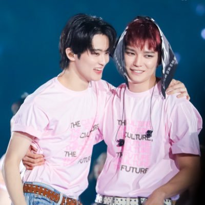 𝐌𝐨𝐨𝐧𝐀𝐩𝐩𝐥𝐞