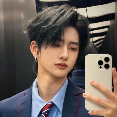 ADD 💜 JULIAN 🐝 ☆ R.E.D ❤️ ALYCE 🐧