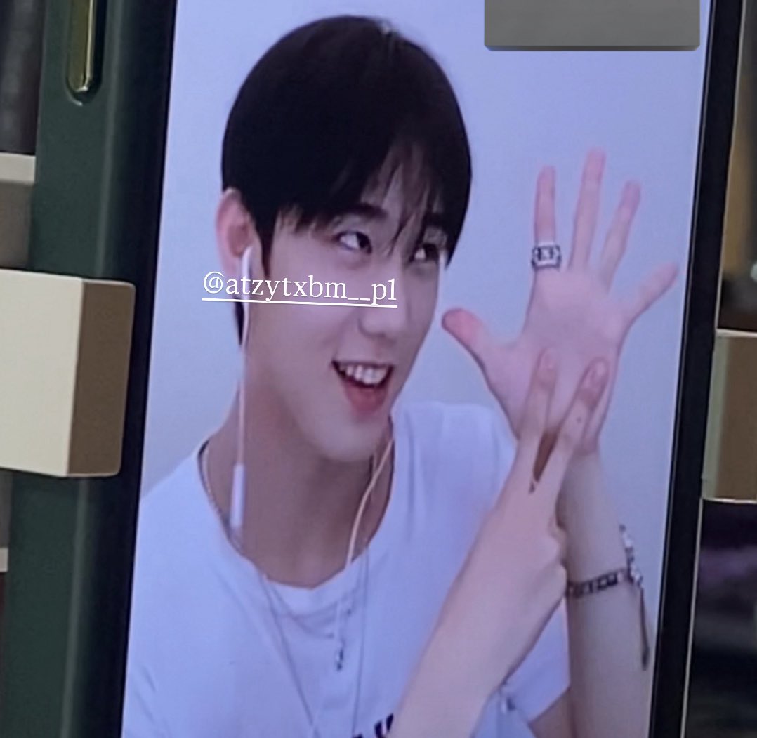 우카ꕤ︎︎·͜·