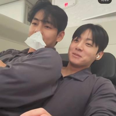 GOLDEN & Layoꪜer_&_국뷔