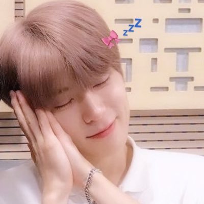 ( ̳- ·̫ - ̳ˆ )⭐️