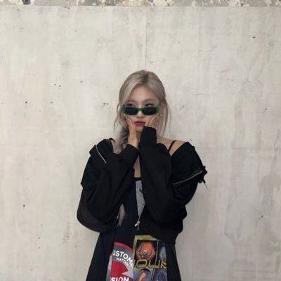 𖦹‎' ‐ '𖦹‎‎