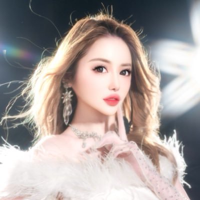 立花もえ👱🏻‍♀️🎀６冠𝐍𝐨. 𝟏🥇小悪魔ageha専属