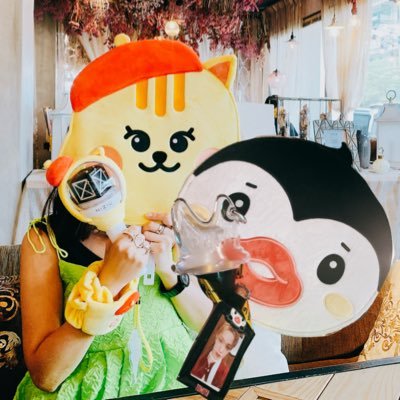 蛍光【トモヤのなつこ】🐧🐿️💛