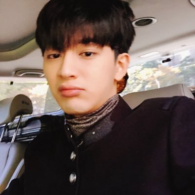 송윤형