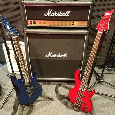 ヨシトモ