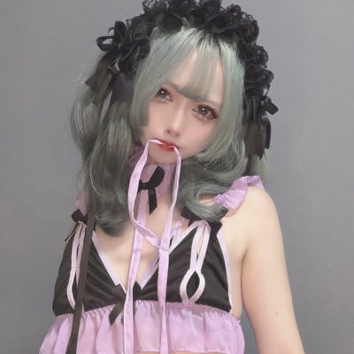 ねむねこんち。 (猫ノ眠 りと♀🐾)